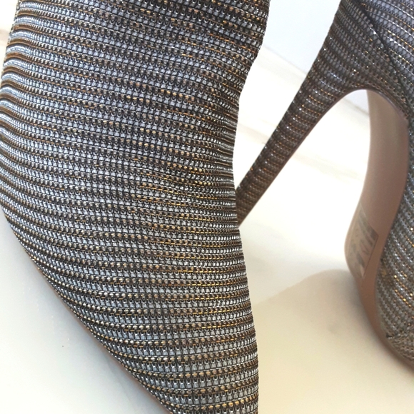 QUPID Metallic Silver Gold Pewter Stiletto Ankle Boots Sz 7M - Picture 7 of 9
